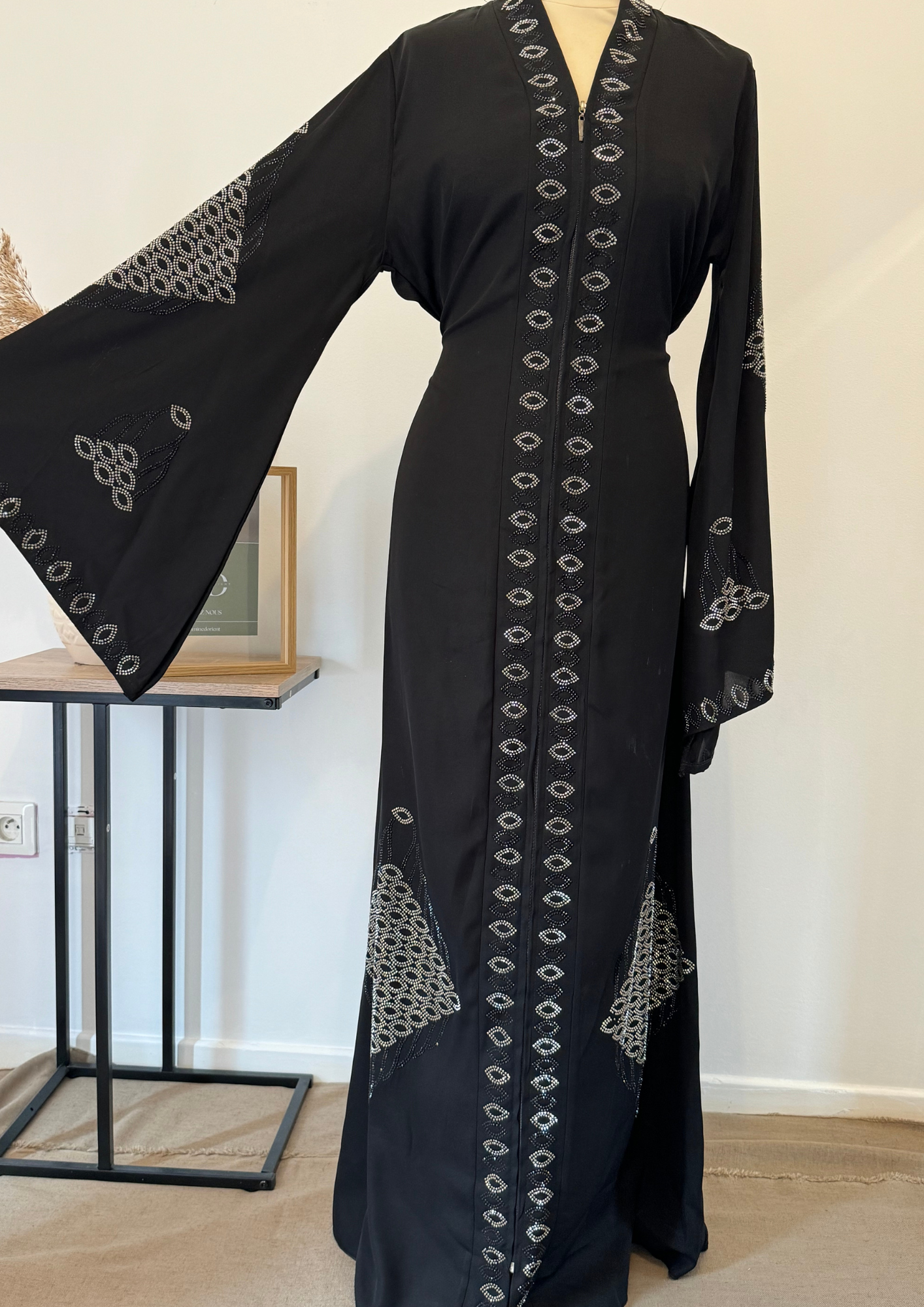 Abaya  Shams