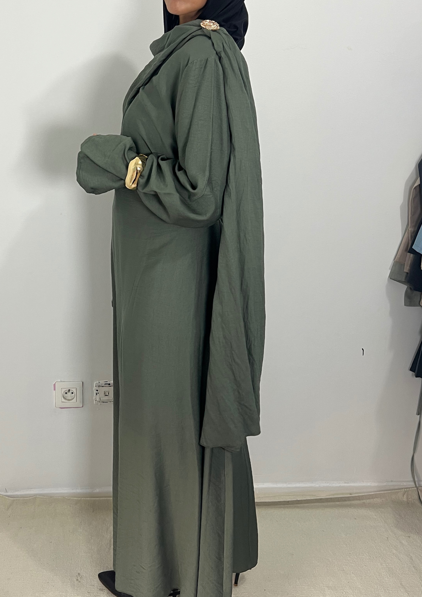 Robe broche kaki