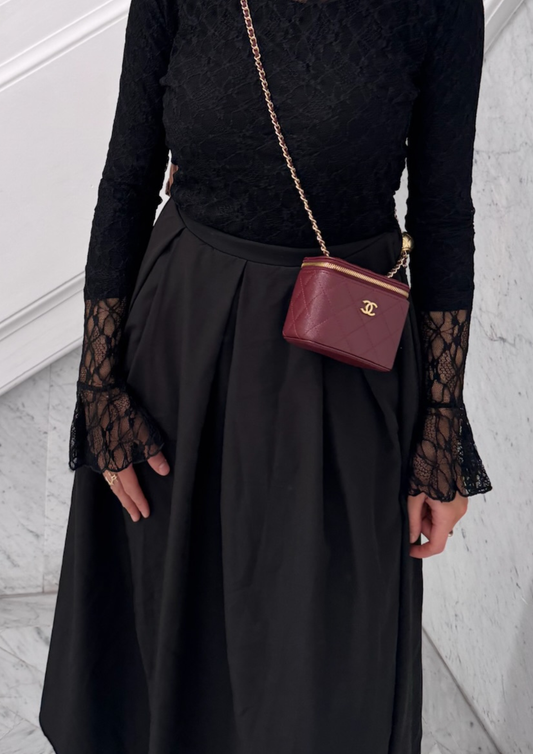 Haut en dentelle manches longues